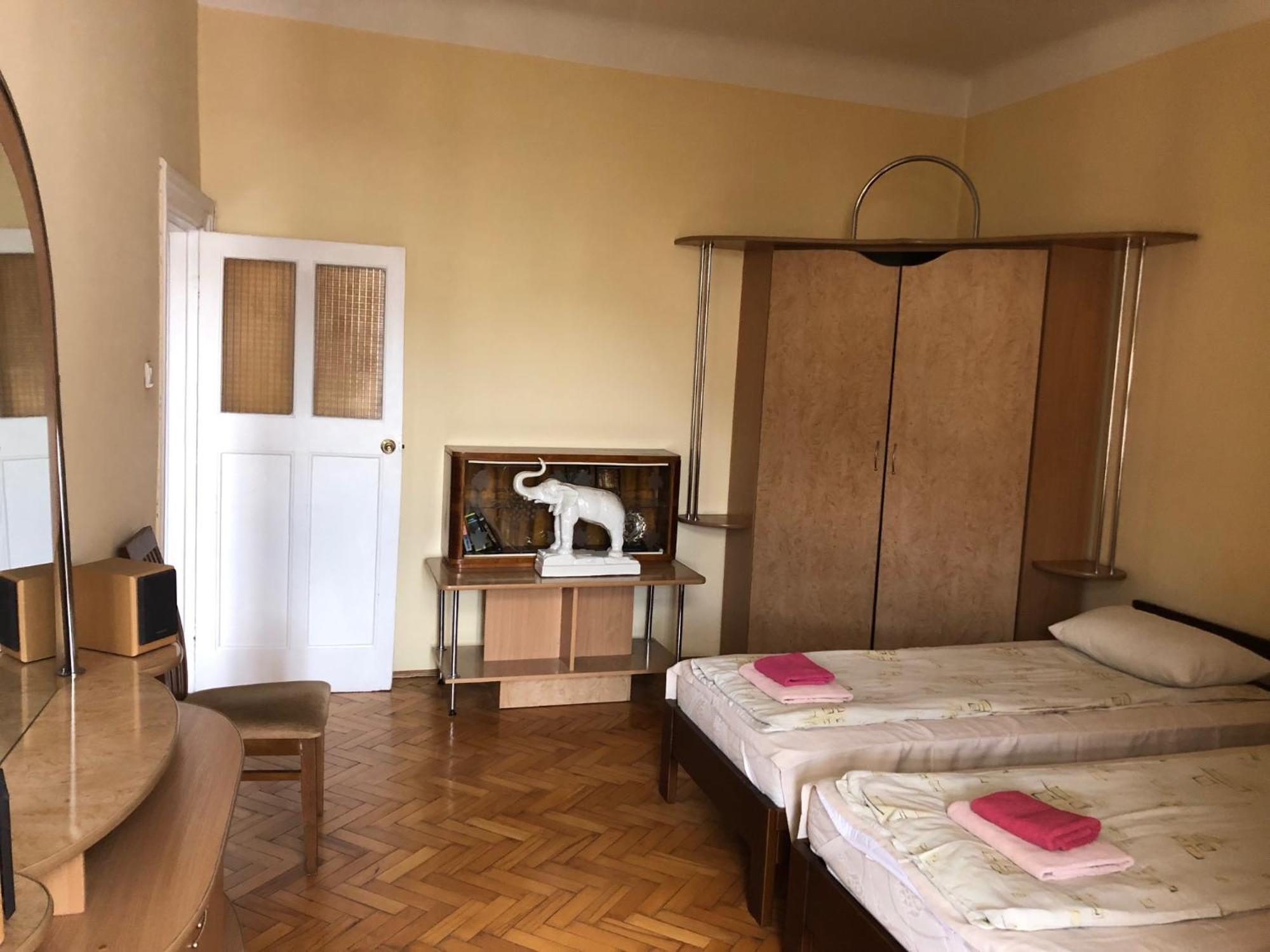 Guest Rooms Lemberg Exterior foto