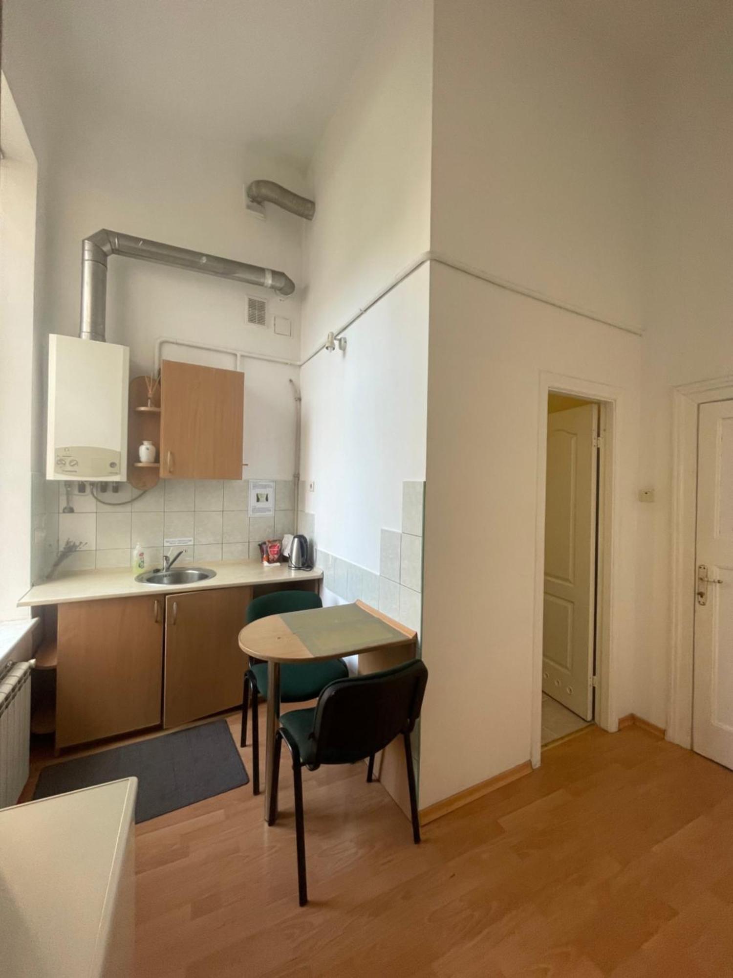 Guest Rooms Lemberg Exterior foto